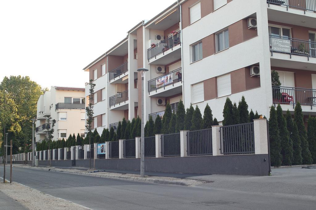 Honey Wellness Apartman Siófok Eksteriør billede